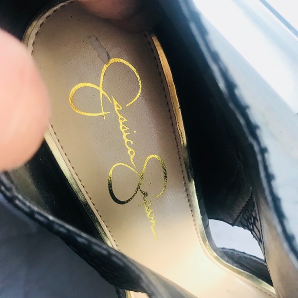 Shoes - Picture 2 of 3